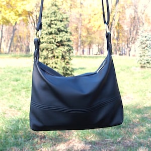 Sac à main crossbody en cuir végétalien, sacs à bandoulière pour femmes moyens, sac à bandoulière en cuir, sac messager pour femmes, sac à corps croisé image 1