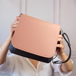 Rosa Umhängetasche für Frauen, kleine Umhängetasche, Vegan Leder Geldbörse, Cross Body Geldbörse, Cross Body Bag, Weihnachtsgeschenk für Frauen