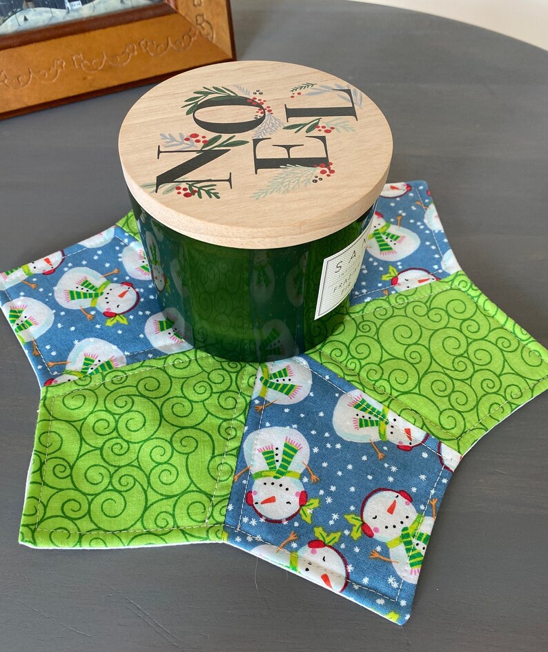 Classic Claus Quilted Table Topper NCU0NTV577