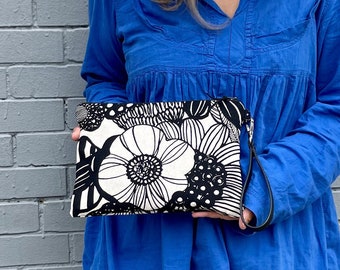 Modern Nordic flower, Large Wristlet clutch purse, Travel zip purse, Large Wristlet bag, Notion bag, Linen makeup zip pouch, Finn Modern bag