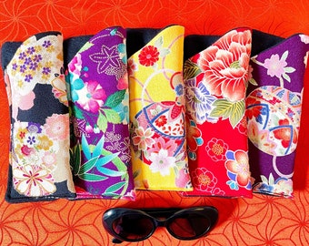 Japanese Chirimen, Eyeglass cases, Padded Eyeglasses case, 3 sizes, Eyewear pouch, Reading glass case,Sunglasses sleeve, Large eyeglass case