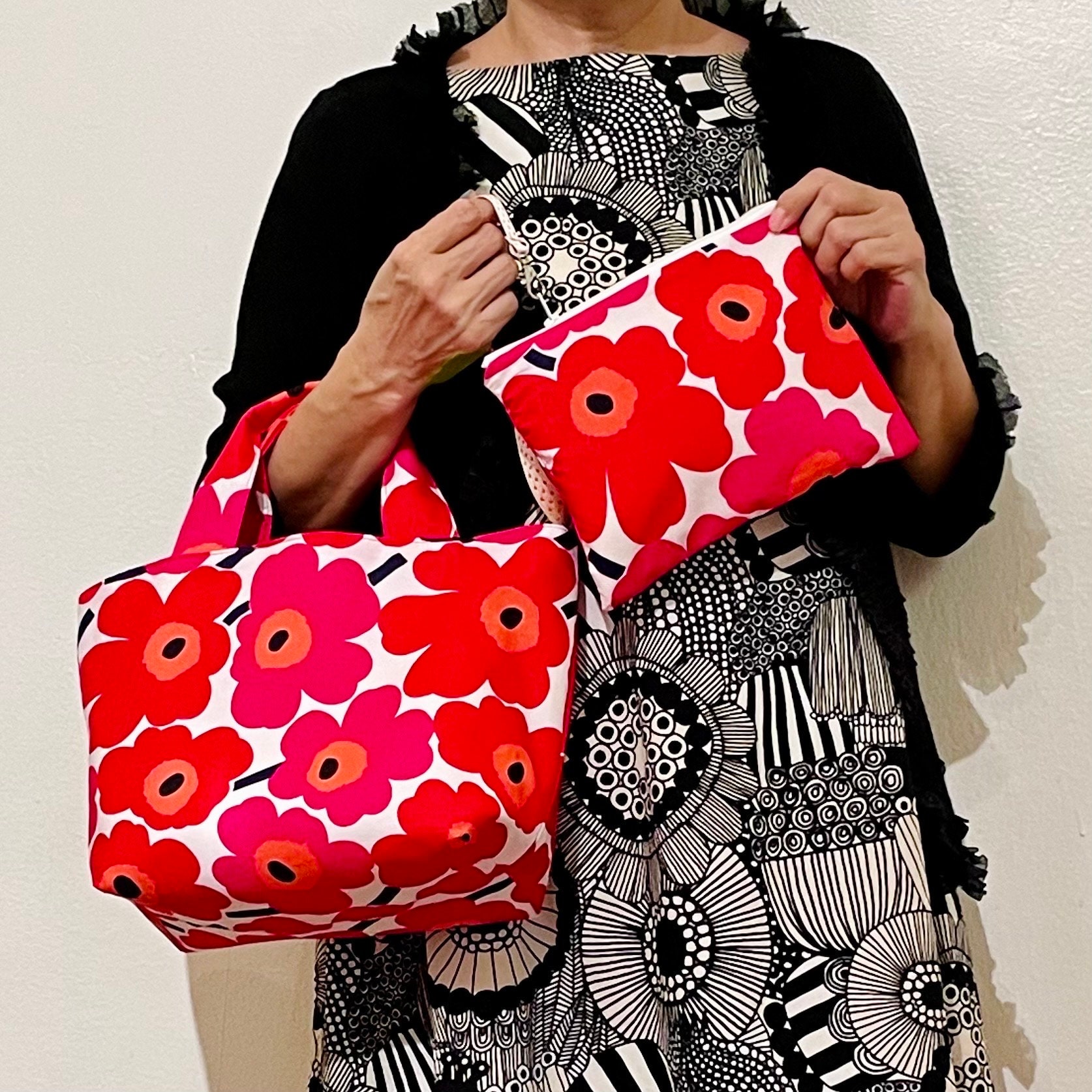 Marimekko Bag With a Detachable Zipper Pouch, Marimekko Unikko Bag,  Marimekko Small Tote. Marimekko Mini Tote Bag. Red and Pink Flower Bag, -  Etsy