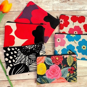 Charmante pochette florale à fermeture éclair - Portefeuille minimaliste et porte-cartes, Porte-monnaie fleuri, Joli sac fleuri, Portefeuille zippé élégant, Petit sac à accessoires