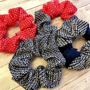 Silk Shibori Scrunchies, Japanese Indigo Scrunchies, Kimono Chrimen Scrunchies,  Aizome Fabric, Eco gifts, Silk Scrunchies, Navy scrunchies