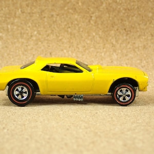 Hot Wheels Redline Snake Funny Car - 1970 Yellow Hot Wheels Diecast Car - Vintage Collectible Miniature Vehicle