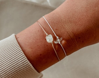 Delicate bracelet with gemstone / friendship bracelet