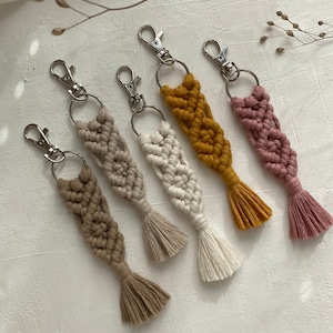 Macrame keychain