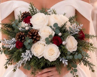 Winterlicher Brautstrauß, weiß-roter Brautstrauß, weihnachtliche Hochzeitsblumen aus Tannenzapfen, künstlicher Brautstrauß aus immergrünen Zweigen
