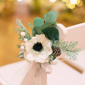 Wedding pew decoration sets, pew, winter wedding decoration, church decoration, pew flowers, anemones flowers.