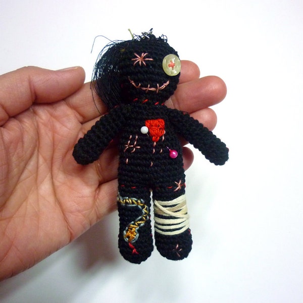 Voodoo doll keychain, Crochet voodoo doll, Mardi gras key chain, Cute amigurumi voodoo doll, Unique gift idea, Crochet zipper charm, Unisex