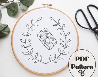 Christmas Gift Wreath, Embroidery PDF, PDF pattern, Embroidery Pattern, Hand Embroidery Pattern, Christmas Embroidery, Pattern, Download PDF