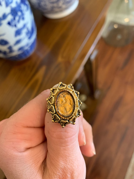 Vintage Cameo Setting Ring, Gold Toned Mourning R… - image 3