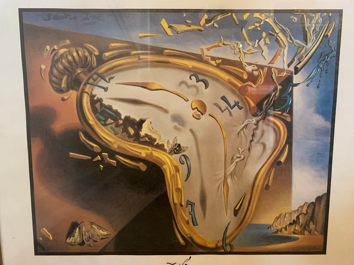 Montre Molle Au Moment De La Première Explosion