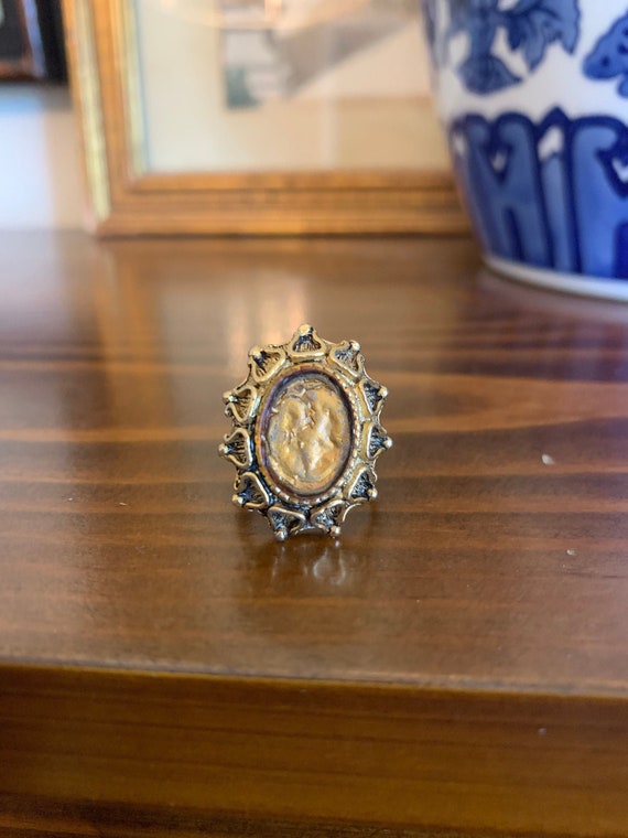 Vintage Cameo Setting Ring, Gold Toned Mourning R… - image 1