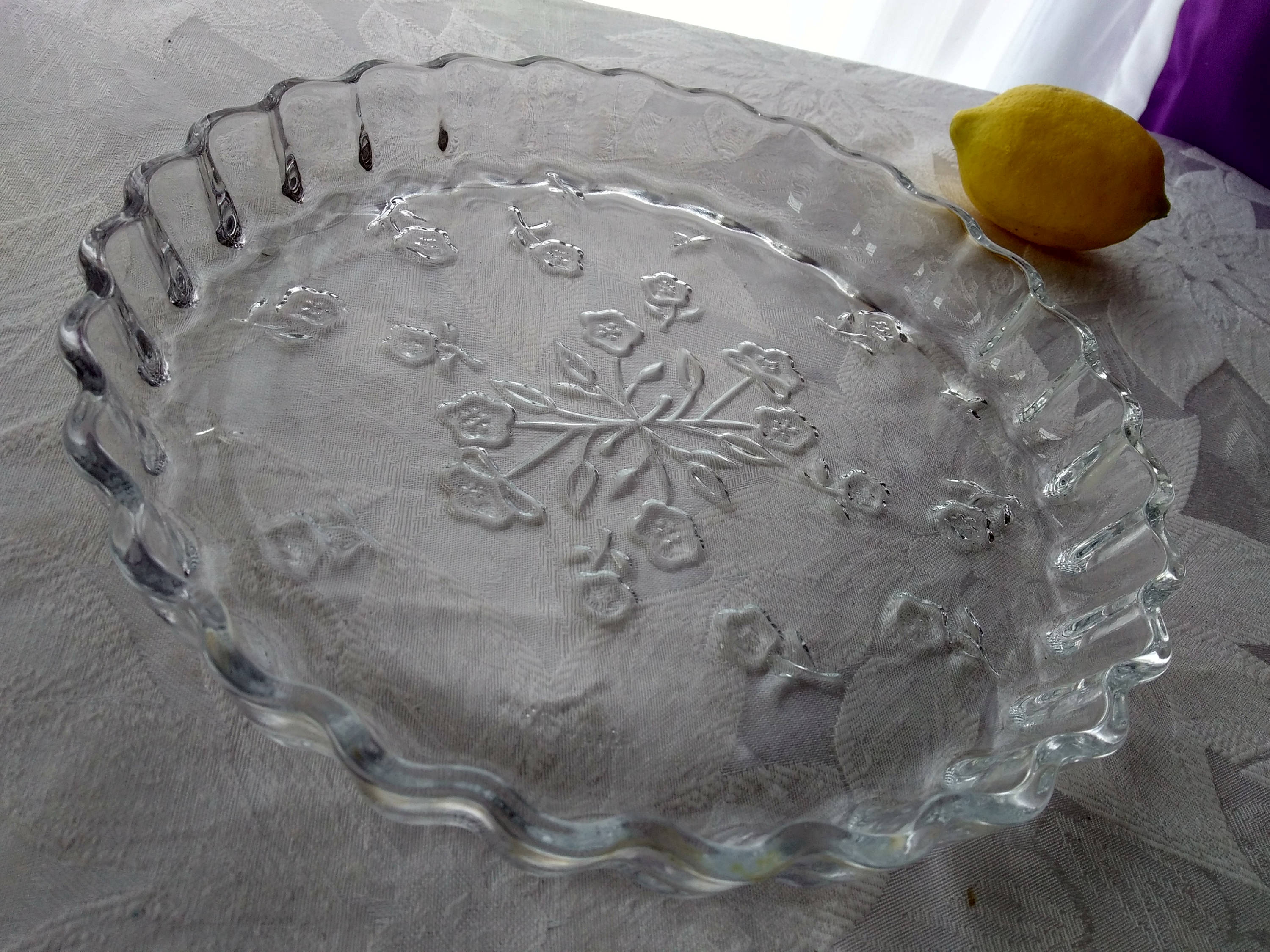 Anchor Hocking 10 Inch Glass Quiche Pie Savannah Floral Pattern Crimped
