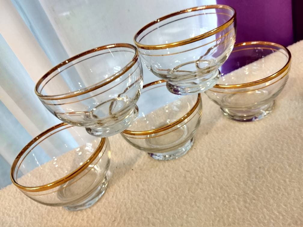 Set Of 5 Anchor Hocking Clear Gold Rimmed Footed Dessert Bowls With