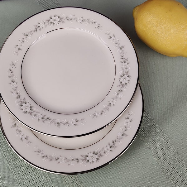 Vintage Dinnerware, Noritake Heather, Fine China, Bread Plates, Set Of 2  Small White Flowers On Ivory 7548