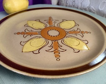 Vintage Stoneware, Hearthside Fleur De Lis Dinner Plates Replacement Ceramic Retro Dinnerware Harvest Yellow Brown Orange Japan