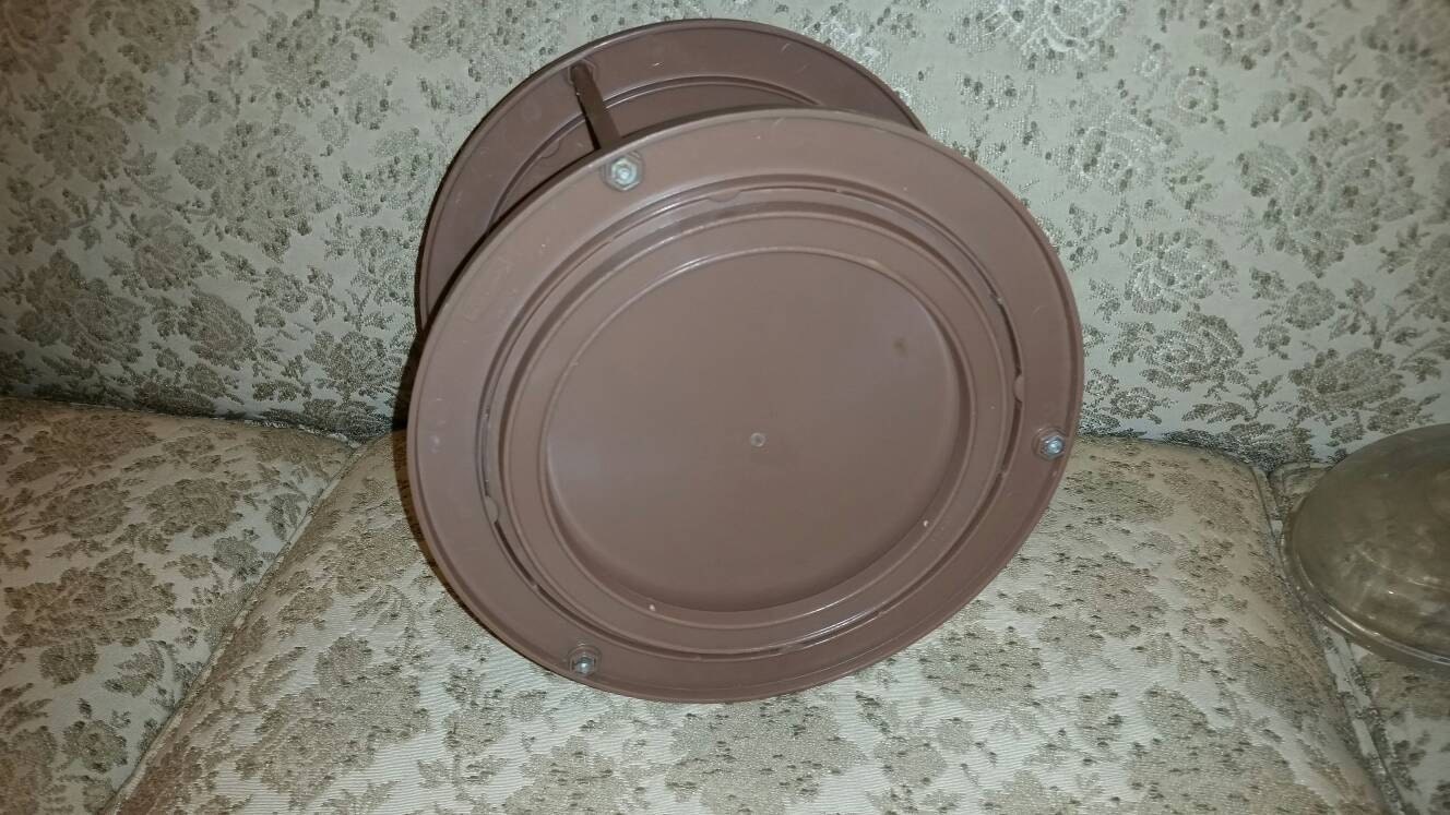 Rubbermaid two Tier Lazy Susan Carousel RoundAbout Space Saver Brown