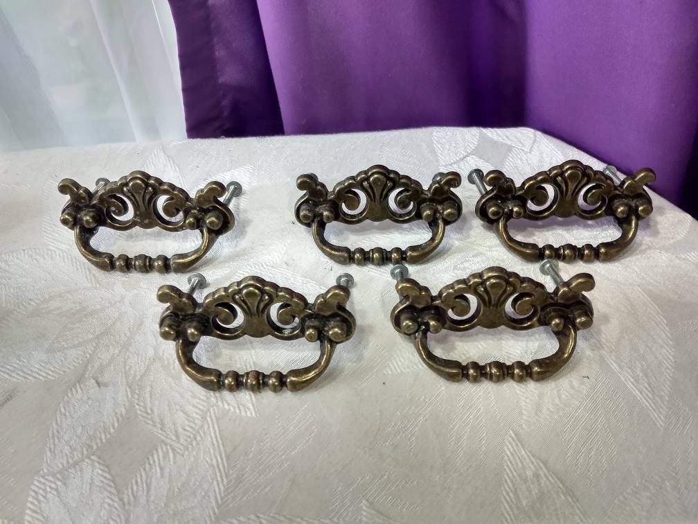 Vintage Brass Drawer Pulls Colonial Style Set Of 5 Craft Supplies