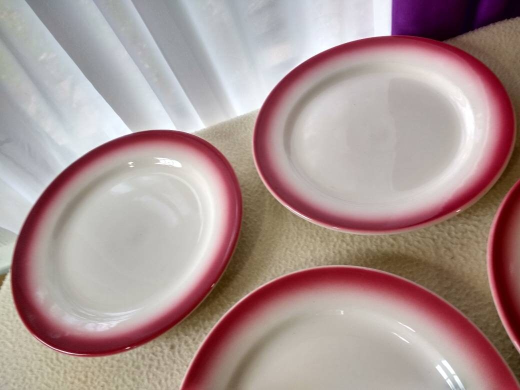 Set Of Homer Laughlin Burgandy Cranberry Red Rim 9 Inch Plates