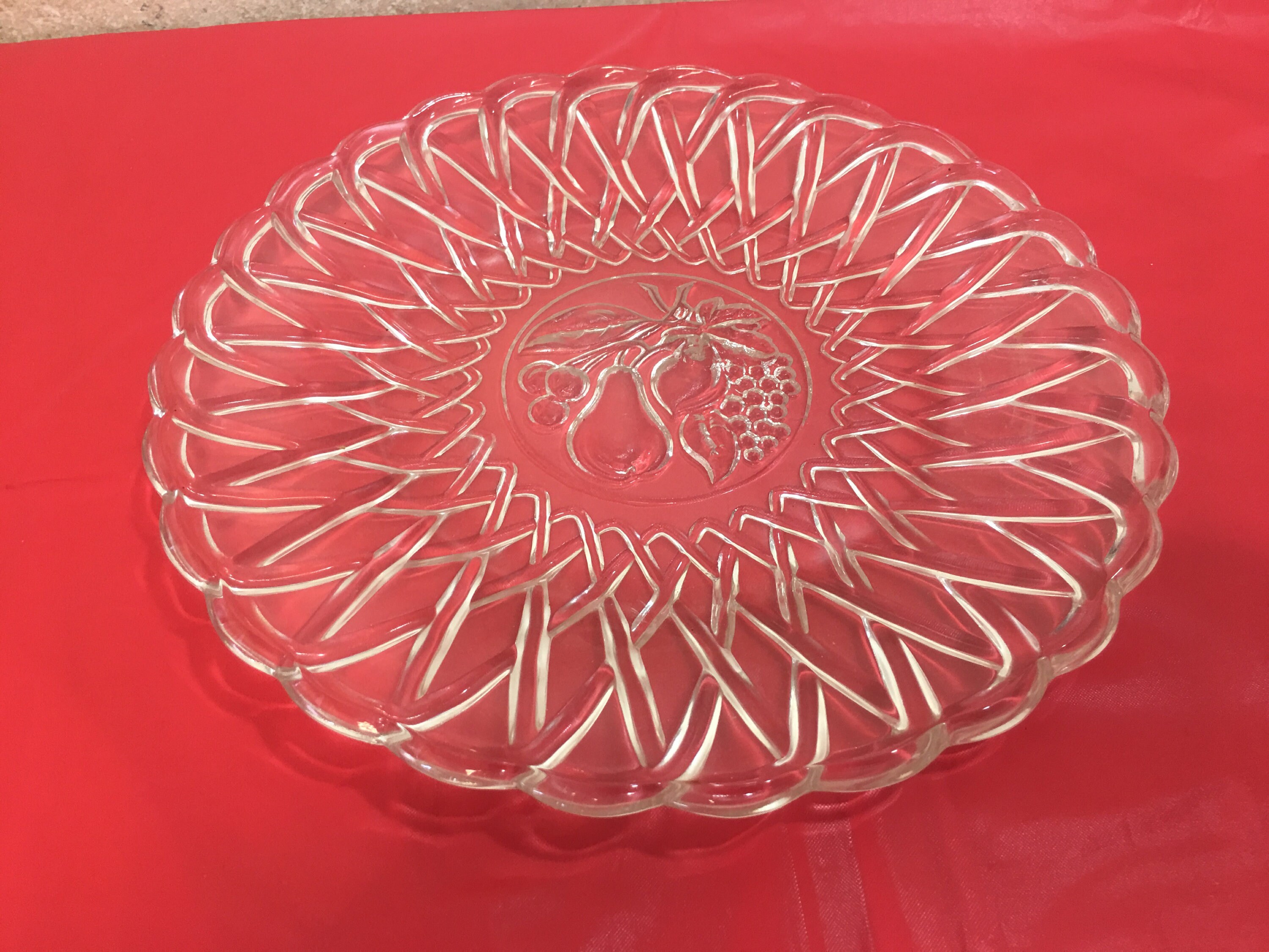 Set of 4 9 3/8 Inch Pretzel Glass Intaglio Fruit Embossed Center