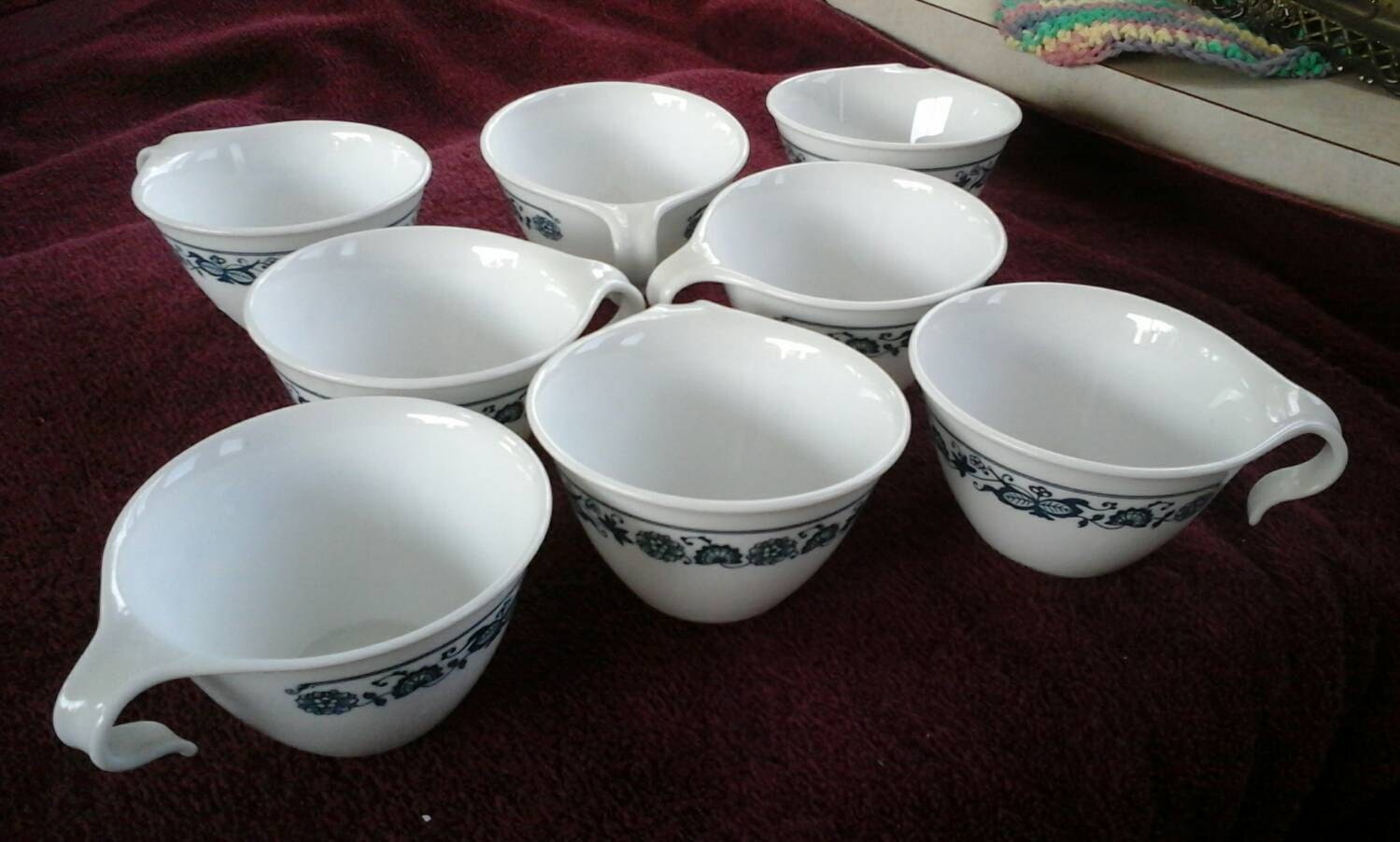 Corelle Old Towne Blue Onion Hooked Handle Coffee Tea Cups Set of 8 Vintage Corning
