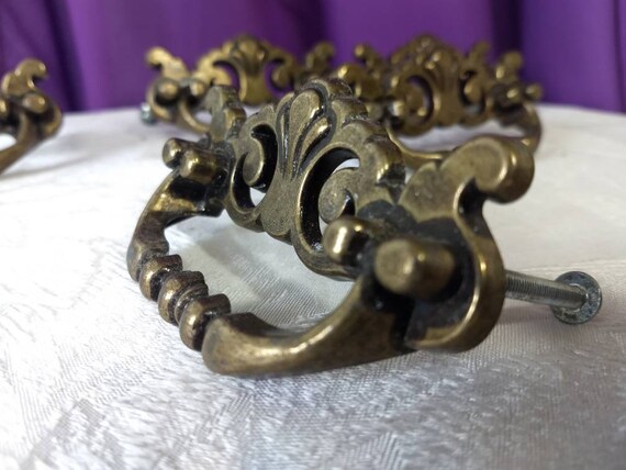Vintage Brass Drawer Pulls Colonial Style Set Of 5 Craft Etsy