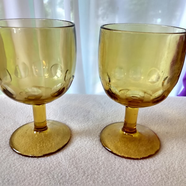 Bartlett Collins Schooners Amber Yellow Glass Goblets Thumbprint Coin Dot Stemmed Heavy Beer Glasses Set Of 2