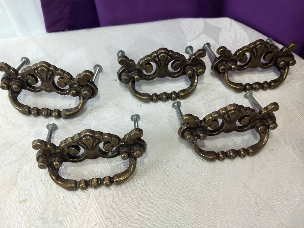 Vintage Brass Drawer Pulls Colonial Style Set Of 5 Craft Supplies And