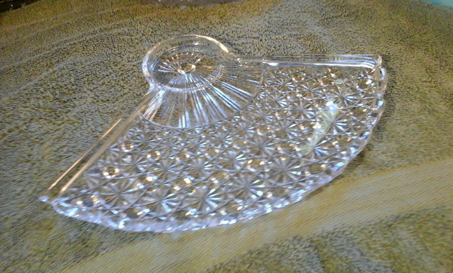 Vintage Anchor Hocking Clear Glass Daisy & Button Pattern Fan Shape