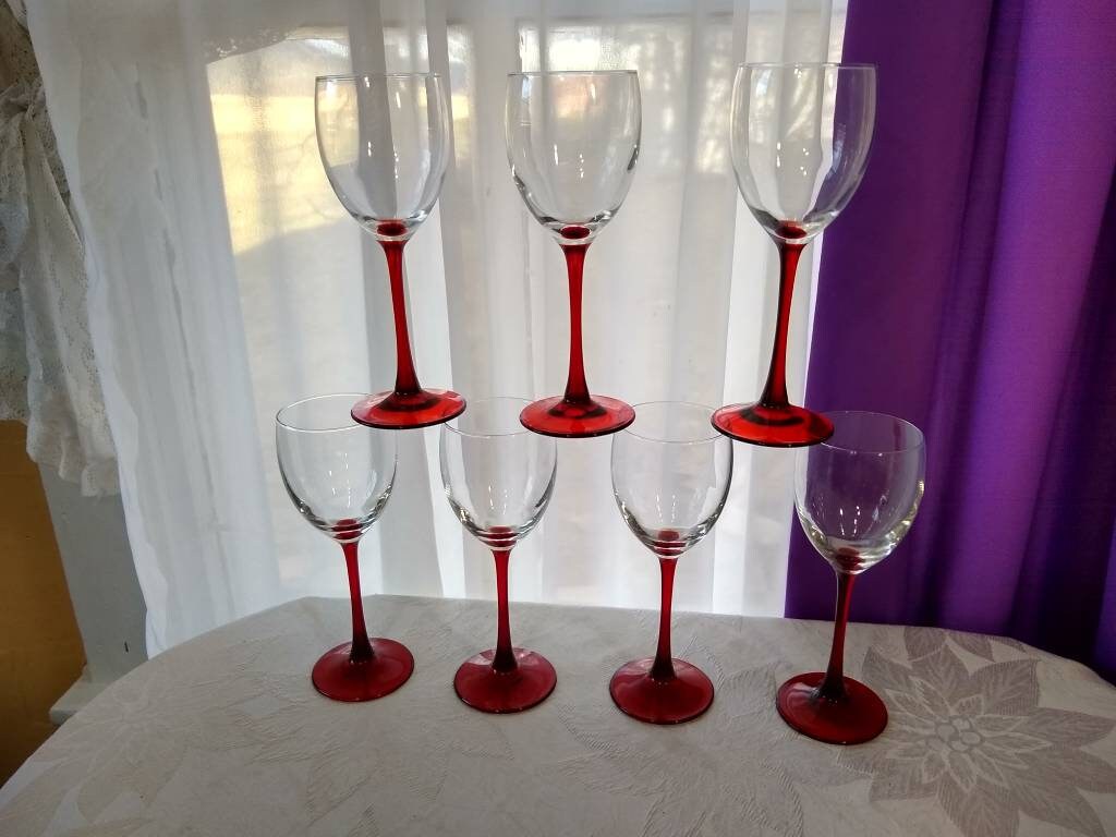 Special order!! Red Stemmed Wine Glasses Luminarc Cristal D' Arques Durand Set Of 7 Red Stemware