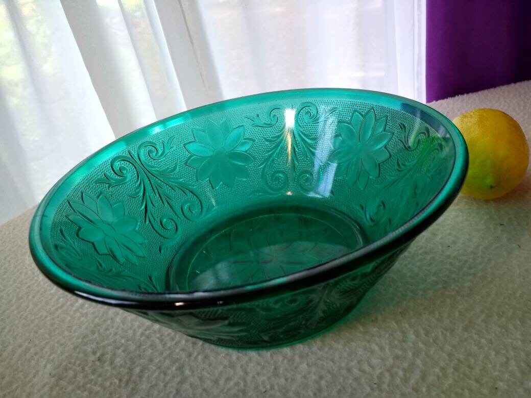 Indiana Glass Tiara Spruce Dark Green Vegetable Serving Bowl Flower and