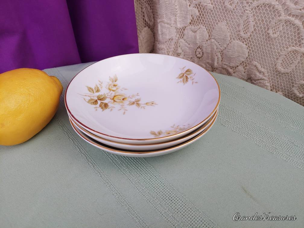 Yellow Bramble China Berry Bowls By Style House 5 1/2 Inch Dessert