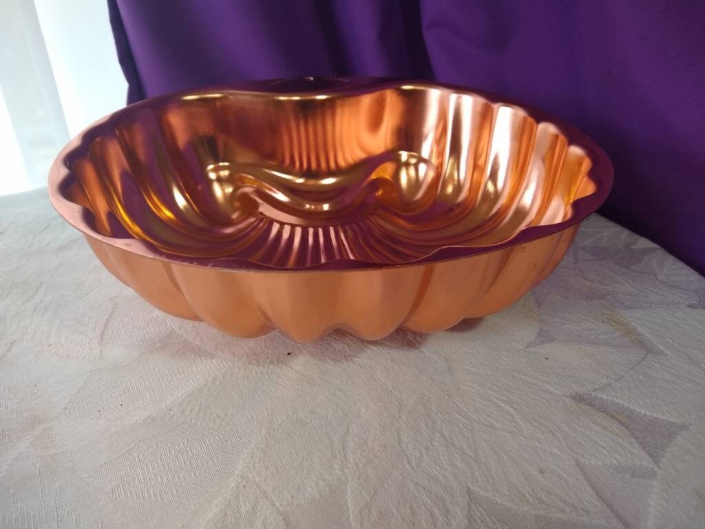 Vintage Large Shell Jello Mold Copper Tone Wall Decor Retro Kitchen
