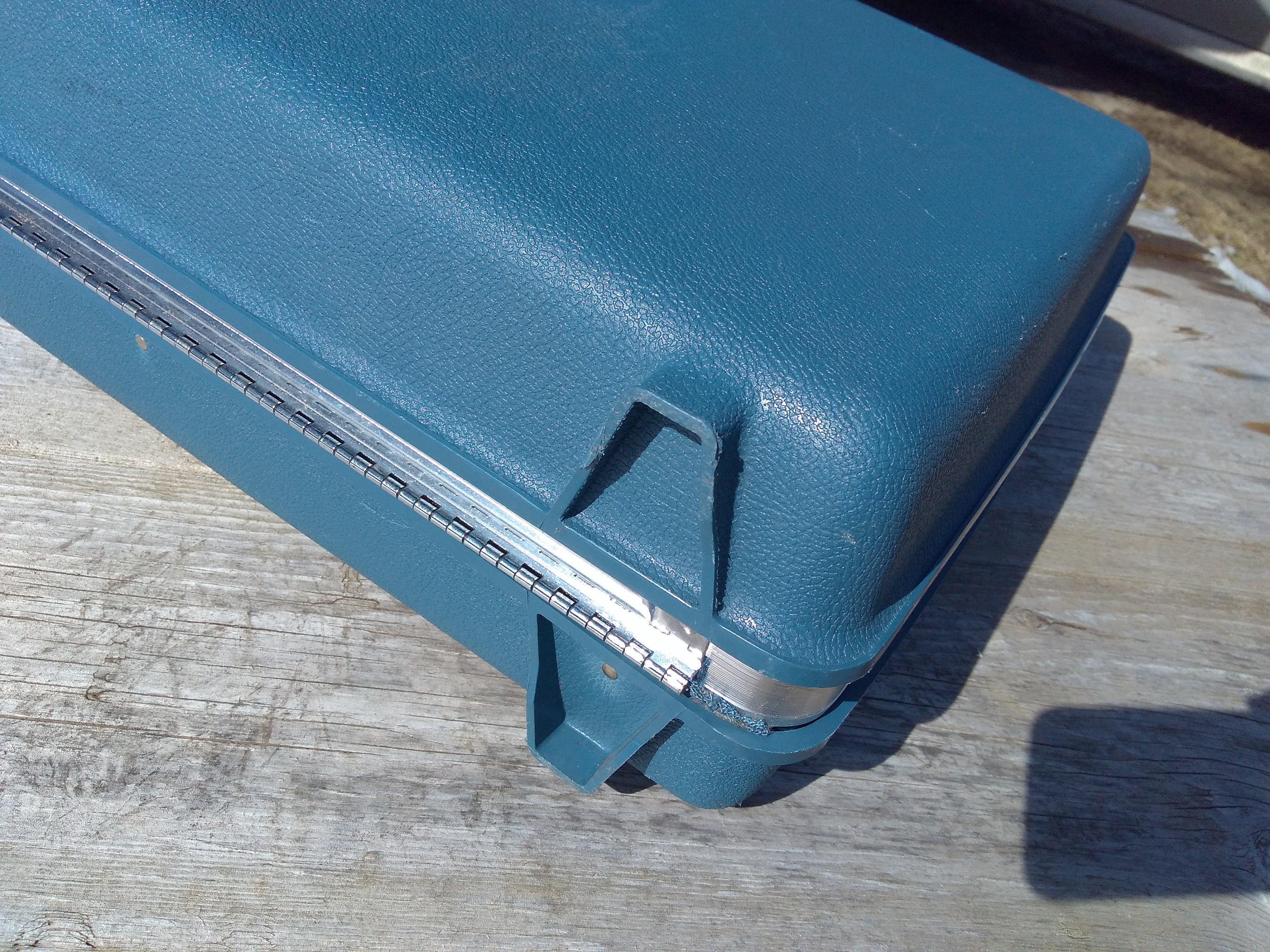 Samsonite Vintage Retro Blue Hard Plastic Suitcase Royal Traveler 24 X