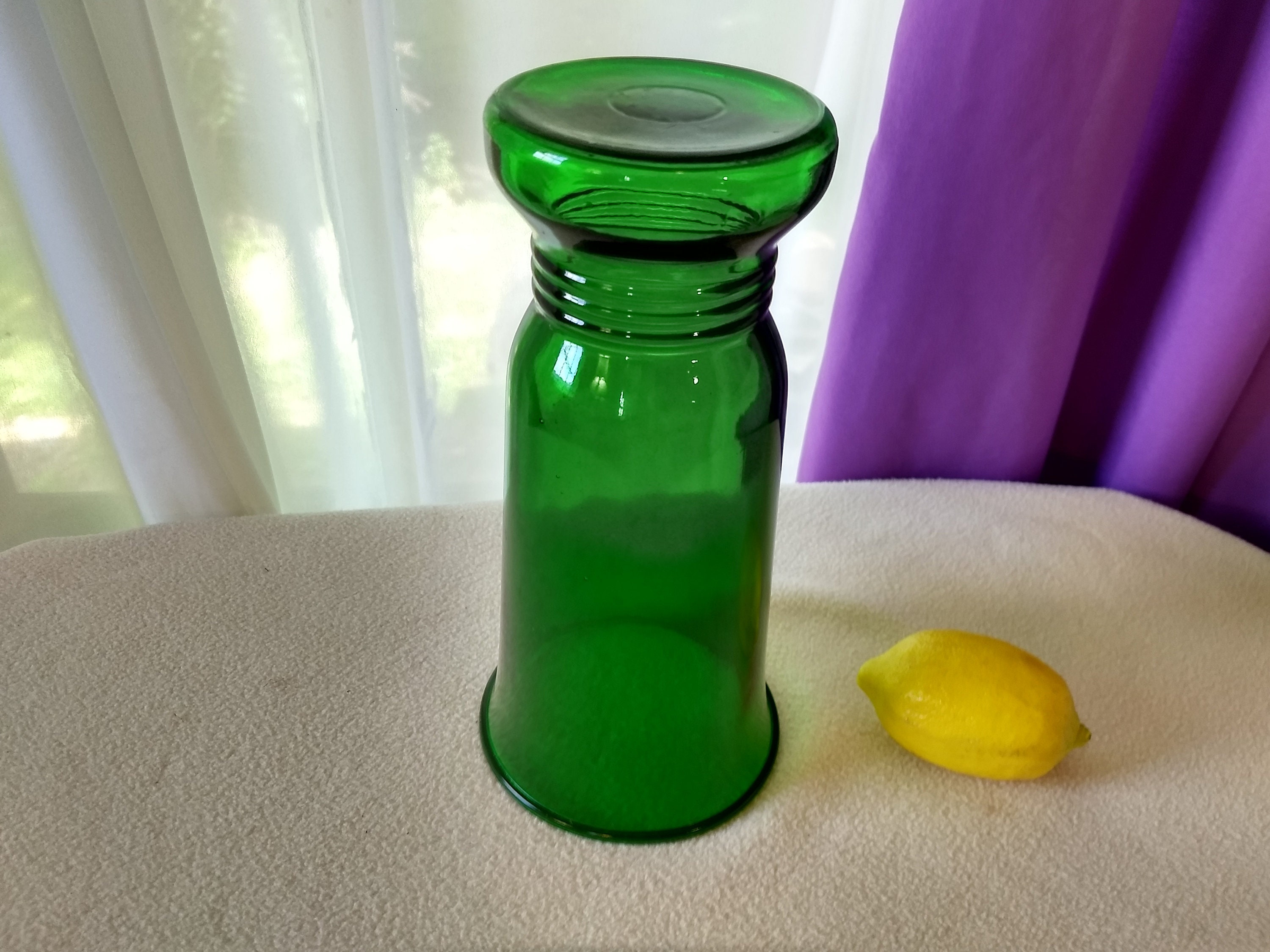 Vintage NAPCO Cleveland Emerald Green Depression Glass Tall Flower Vase