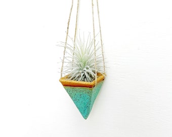 Green Ceramic Air Plant Hanger, Geometric Air Plant Holder, Modern Plant Mom Gift, Boho Plant Decor, Plant Parent Gift