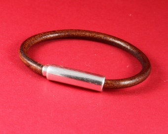 Qty1 FC0155MADE in EUROPE zamak horseshoe shape clasp for 10mm flat cord D-ring zamak clasp TMN1S