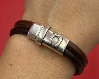 RC0211>>MADE IN EUROPE zamak 10mmx5mm horseshoe clasp, 10x5mm clasp, double strand 5mm cord clasp Qty 1