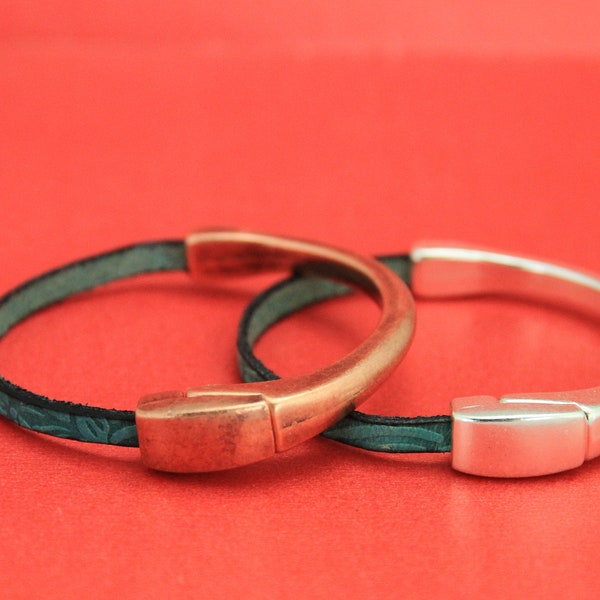 B0073>>MADE IN EUROPE zamak half bracelet, half cuff, magnetic half bracelet for flat 5mm leather cord, Qty1