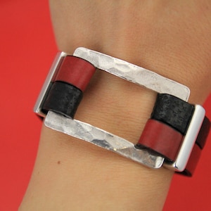 C0123&gt;&gt;MADE in EUROPE zamak rectangular curved connector, hammered recangular connector, flat leather cord connector (F324P) Qty1