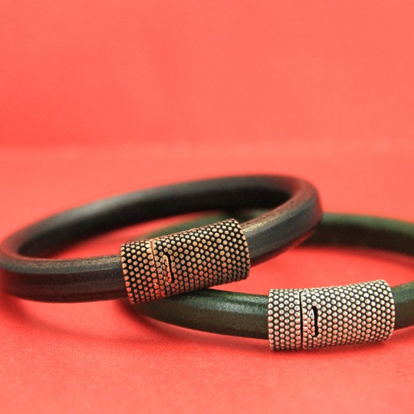 LC0013>>MADE in EUROPE zamak magnetic clasp, beaded licorice clasp, 10x6mm cord clasp, licorice magnetic clasp, Qty1