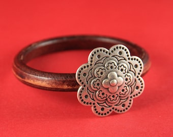 LC0030>>MADE in EUROPE zamak clasp for licorice cord, zamak flower clasp, 10x6mm cord clasp, 10x6mm licorice cord clasp Qty1