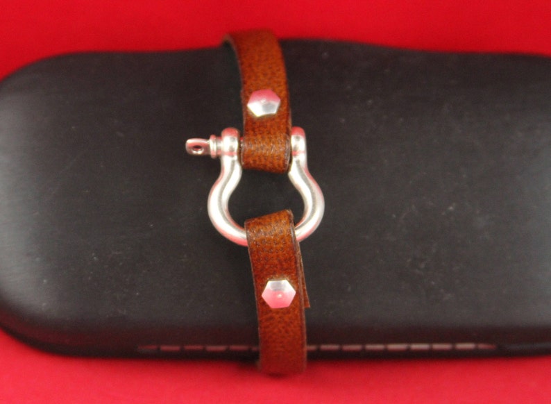 Qty1 FC0155MADE in EUROPE zamak horseshoe shape clasp for 10mm flat cord D-ring zamak clasp TMN1S
