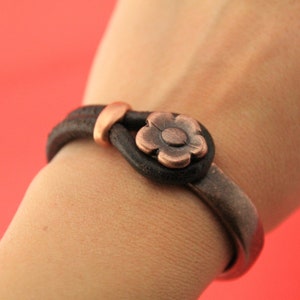 B0007&gt;&gt; zamak flower half bracelet, zamak half cuff, flower half bracelet finding for 5mm round cord