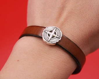 FS0537>>MADE in EUROPE 2 pewter compass sliders, 10mm flat cord crimp compass sliders, 10mm leather cord sliders Qty2