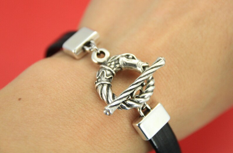 Qty1 10mm or 5mm flat cord sea horse toggle clasp, FC0317MADE in EUROPE zamak sea horse toggle clasp X2779S