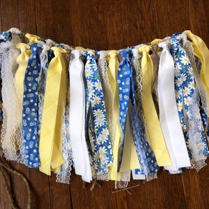 DAISY FLOWER GARLAND Blue and Yellow Rag Tie Garland,Photo Prop Backdrop,Girl's Birthday or Bedroom Decor,Baby or Bridal Shower,Tea Party