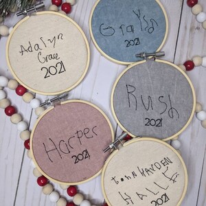 Aangepaste kinderhandschrift ornament (2 namen per ornament)